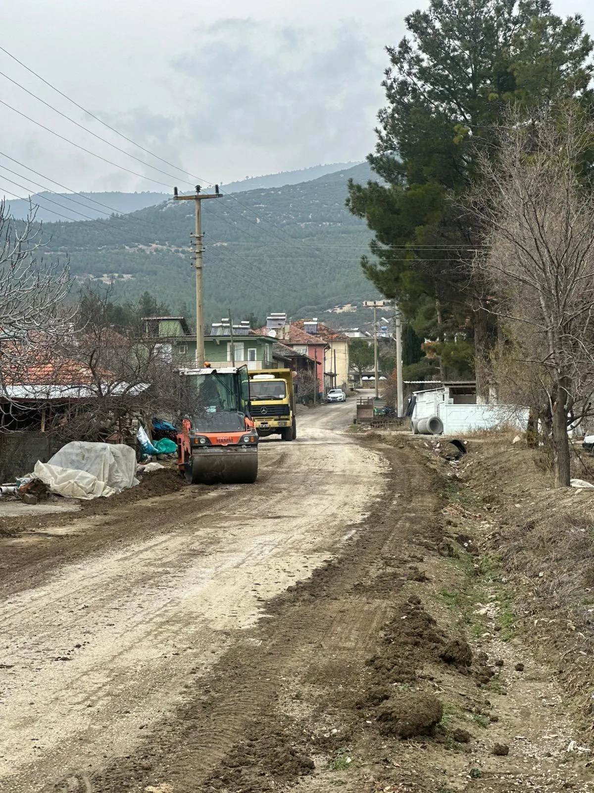 Ürkütlü Köyü’nde altyapı hamlesi Yol ve sulama projeleri tamamlandı